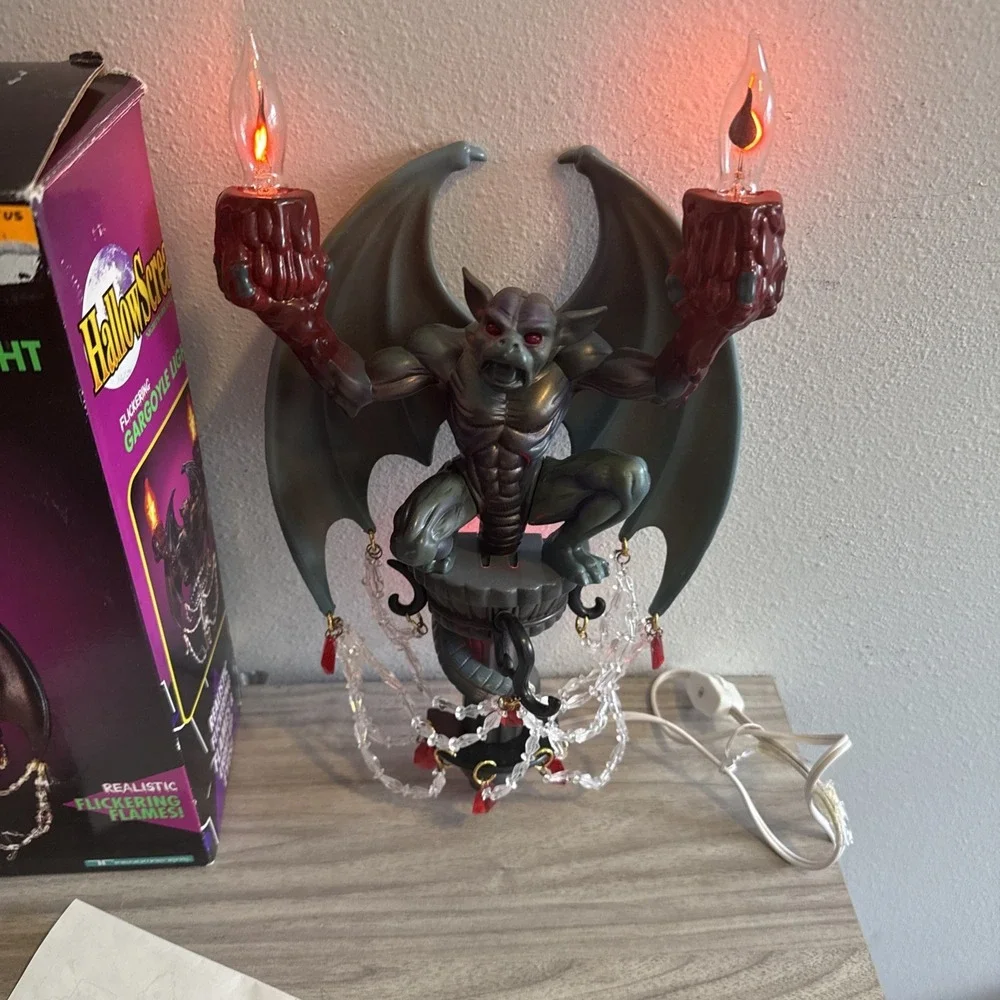 VTG 1996 HallowScream Nightmare Collection Flickering Gargoyle Light Wall Sconce